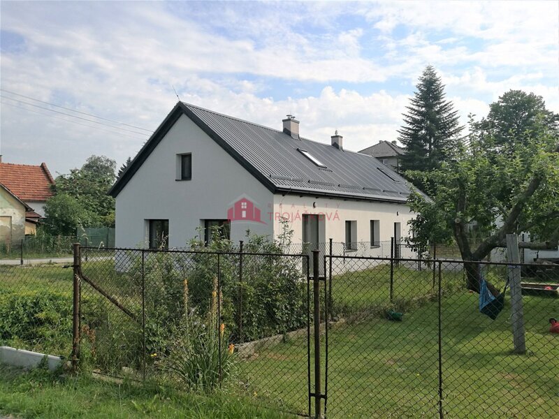 Prodej rodinného domu 342 m2, obec Albrechtičky, pozemek 549 m2