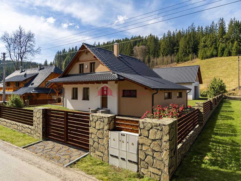 Prodej novostavby domu 6+kk před dokončením, 197m2, Velké Karlovice, pozemek 1 272 m2