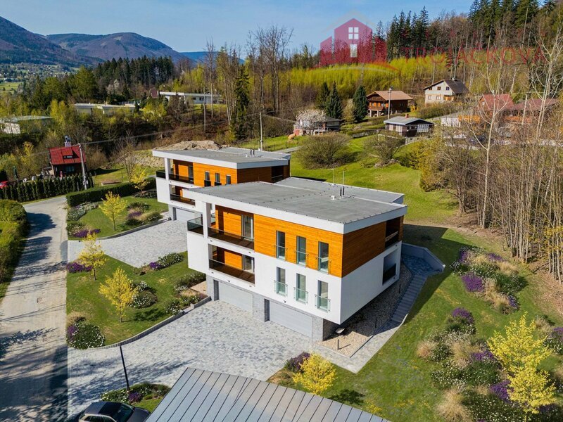 Prodej bytu  4+kk, 160  m2, lodžie , garáž, Čeladná