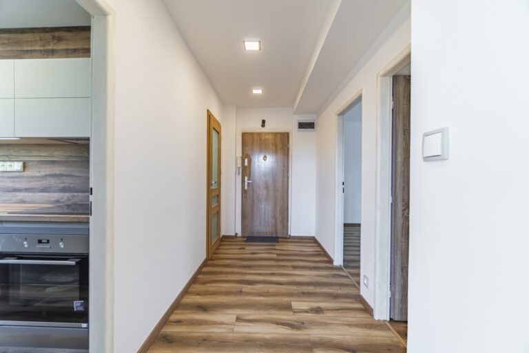 Prodej bytu 3+1,  83  m2, balkón, garáž, Frýdek – Místek