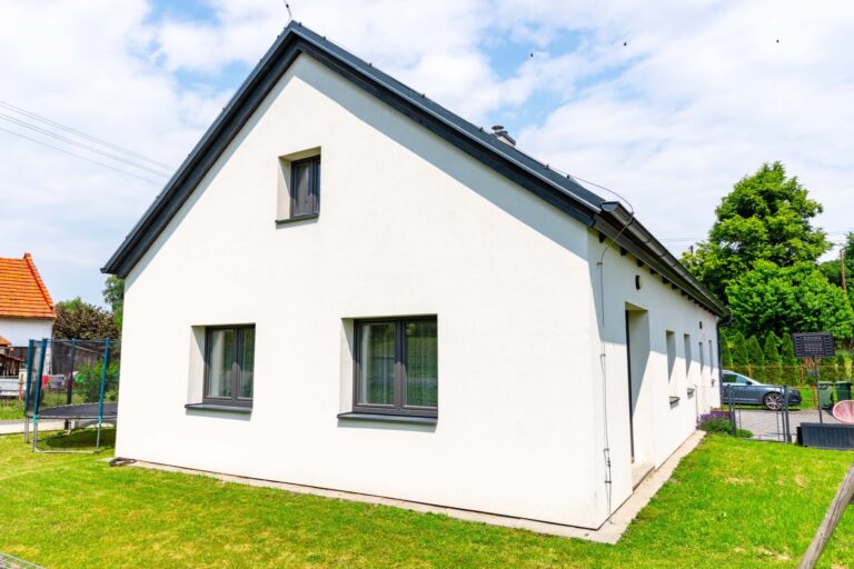 Prodej rodinného domu 342 m2, obec Albrechtičky, pozemek 549 m2