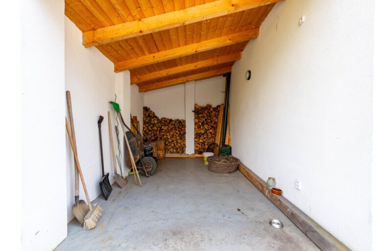 Prodej rodinného domu 342 m2, obec Albrechtičky, pozemek 549 m2