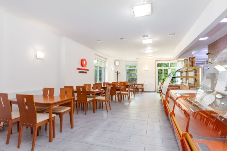 Prodej cukrárny,  výrobny a baru , 433 m2, Moravská Ostrava