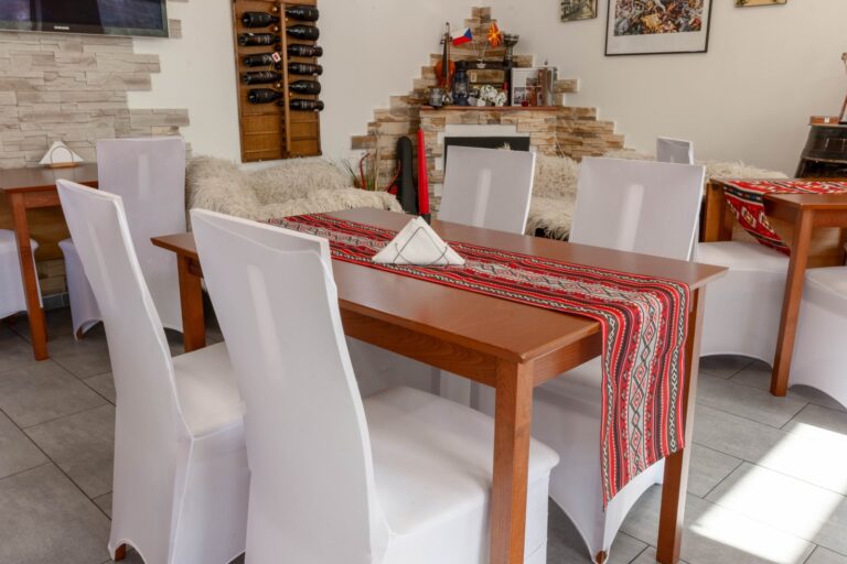 Prodej cukrárny,  výrobny a baru , 433 m2, Moravská Ostrava