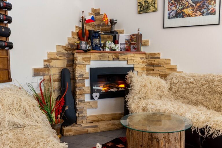 Prodej cukrárny,  výrobny a baru , 433 m2, Moravská Ostrava