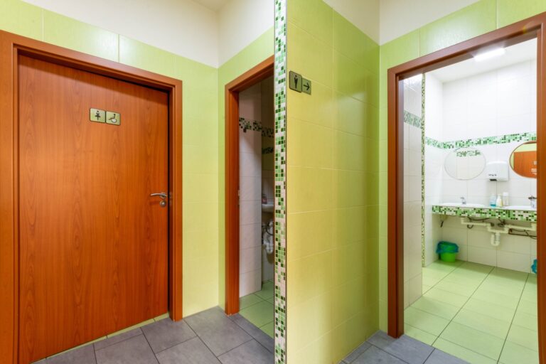 Prodej cukrárny,  výrobny a baru , 433 m2, Moravská Ostrava