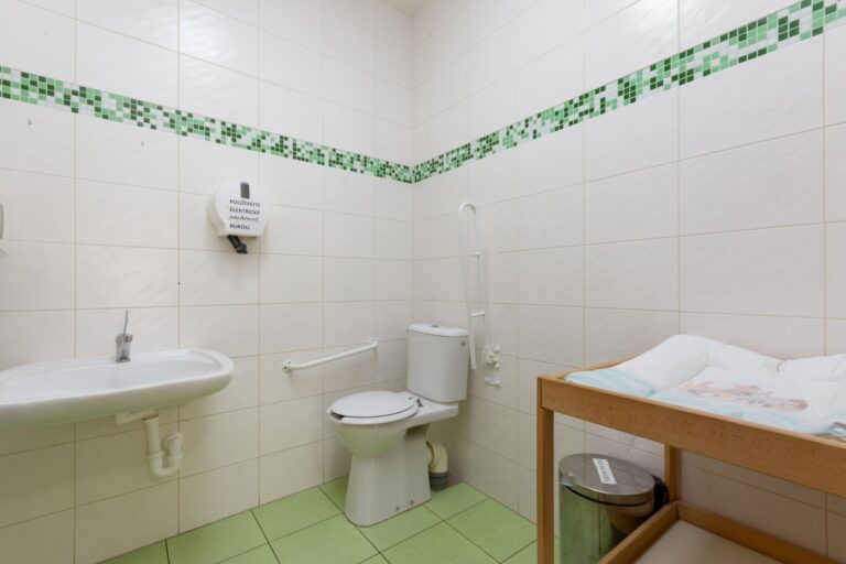 Prodej cukrárny,  výrobny a baru , 433 m2, Moravská Ostrava