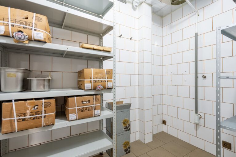 Prodej cukrárny,  výrobny a baru , 433 m2, Moravská Ostrava