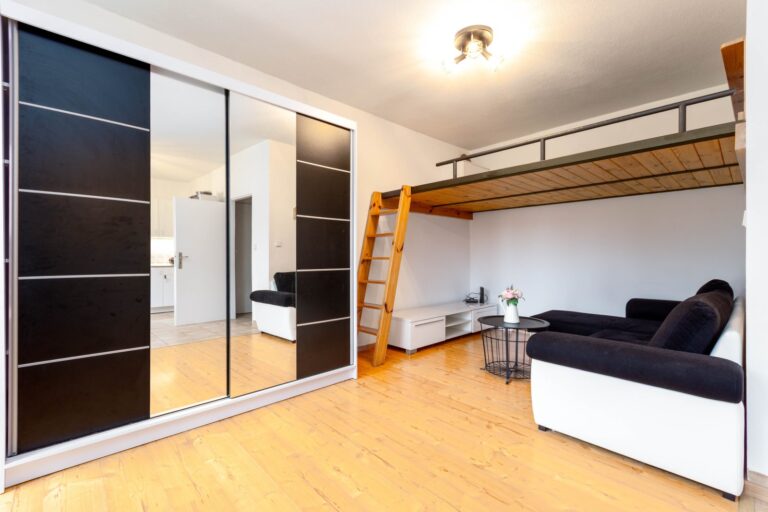 Prodej bytu 1+kk, 41 m2, balkón, Vigantice