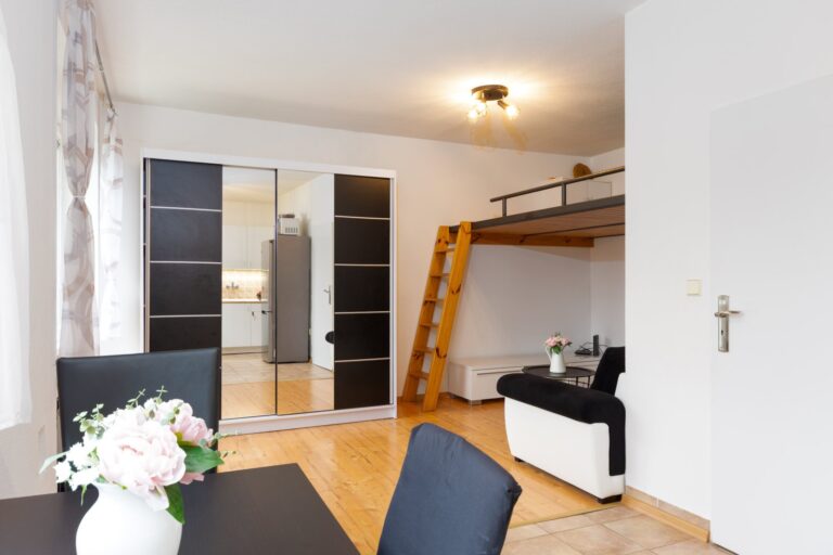 Prodej bytu 1+kk, 41 m2, balkón, Vigantice