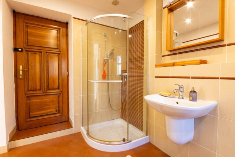 Prodej rodinného domu 4+1 , 199 m2, garáž, pozemek 448 m2, Rožnov pod Radhoštěm