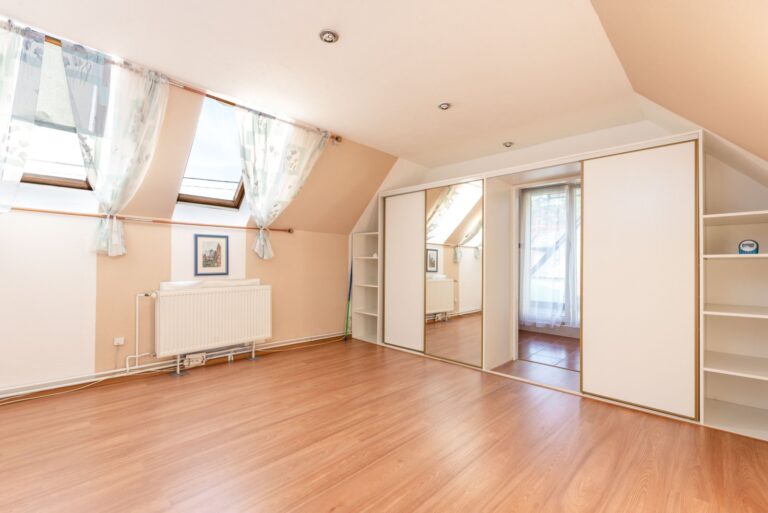 Prodej rodinného domu 4+1 , 199 m2, garáž, pozemek 448 m2, Rožnov pod Radhoštěm