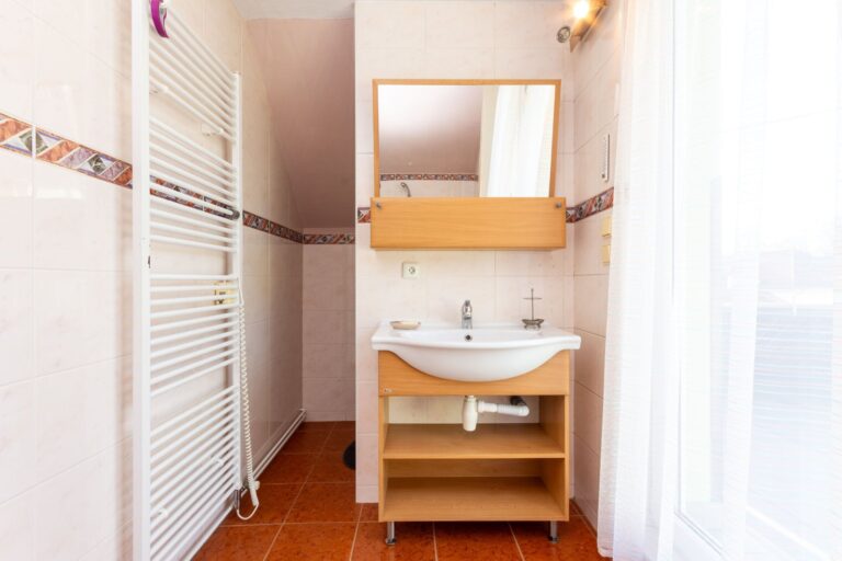 Prodej rodinného domu 4+1 , 199 m2, garáž, pozemek 448 m2, Rožnov pod Radhoštěm