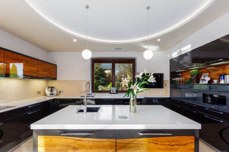 Prodej rodinného domu  6+1, 388 m2, Žermanice , pozemek 7143 m2