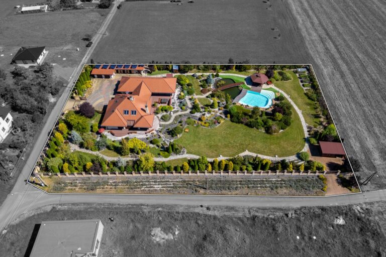 Prodej rodinného domu  6+1, 388 m2, Žermanice , pozemek 7143 m2