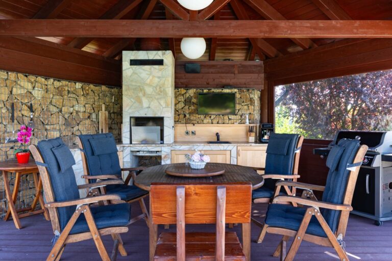 Prodej rodinného domu  6+1, 388 m2, Žermanice , pozemek 7143 m2