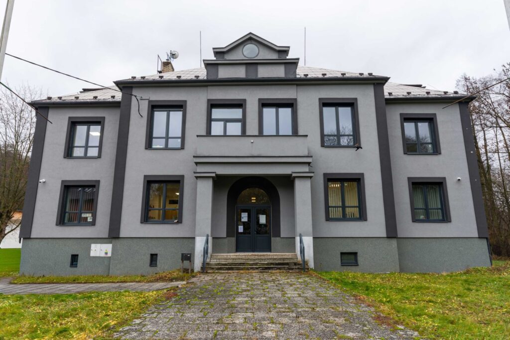 Pronájem kanceláře 802 m2, Havířov –  Prostřední Suchá