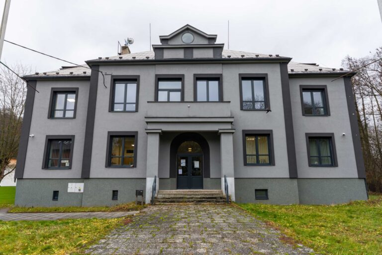 Pronájem kanceláře 802 m2, Havířov –  Prostřední Suchá