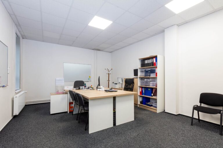 Pronájem kanceláře 802 m2, Havířov –  Prostřední Suchá
