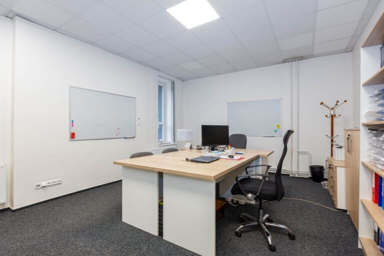 Pronájem kanceláře 802 m2, Havířov –  Prostřední Suchá