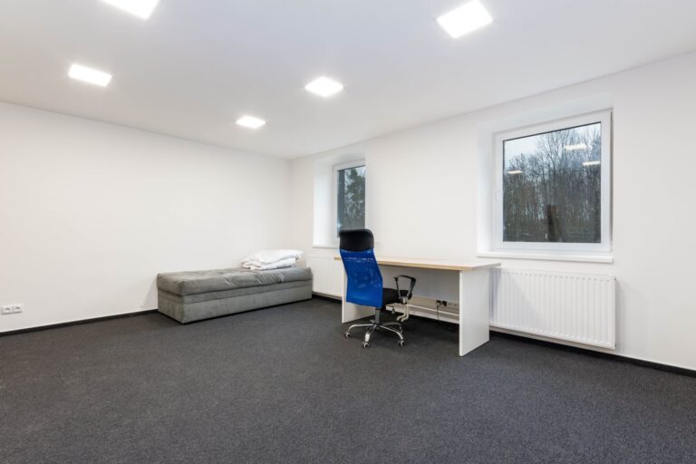 Pronájem kanceláře 802 m2, Havířov –  Prostřední Suchá